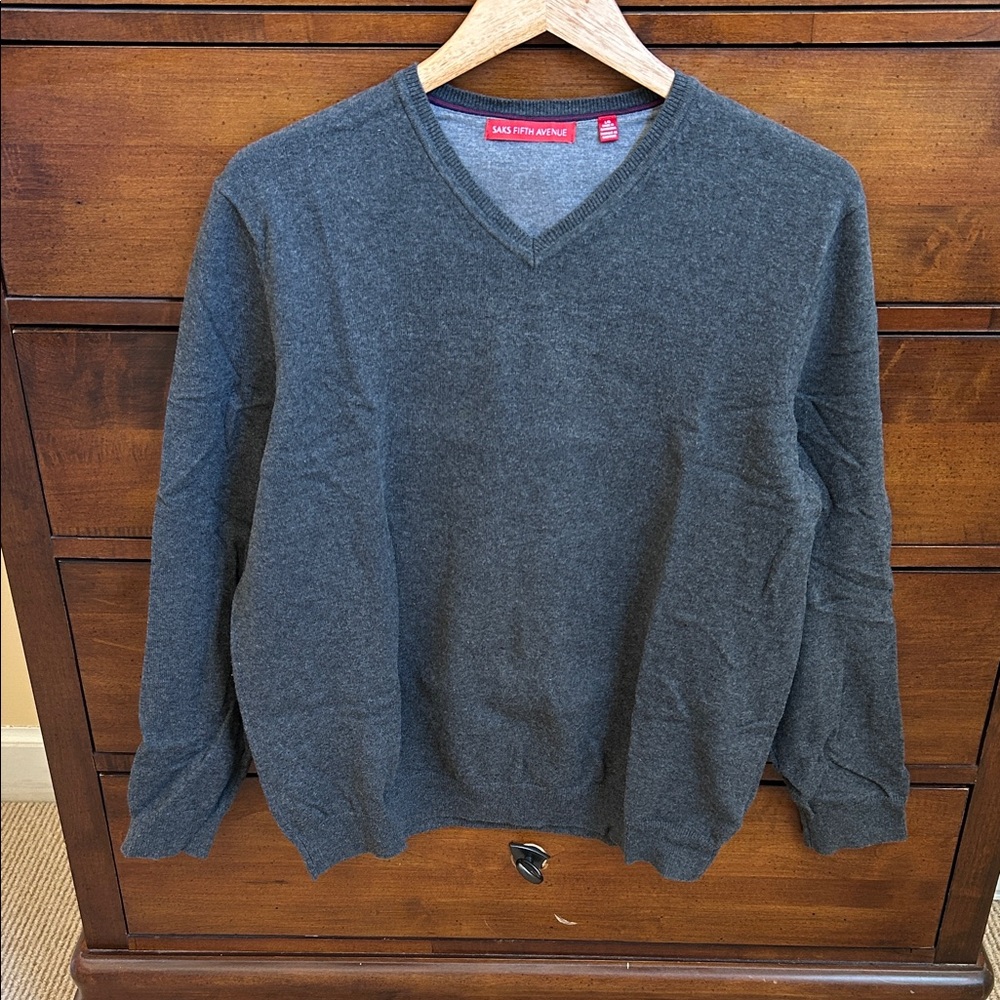 Saks Fifth Avenue Charcoal V-Neck Sweater Size Large